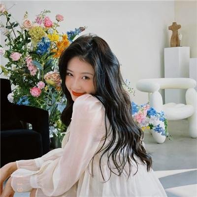 故烧高烛照红妆